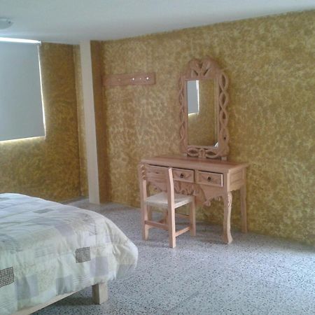 Hotel Tolotzin Toluca Zimmer foto